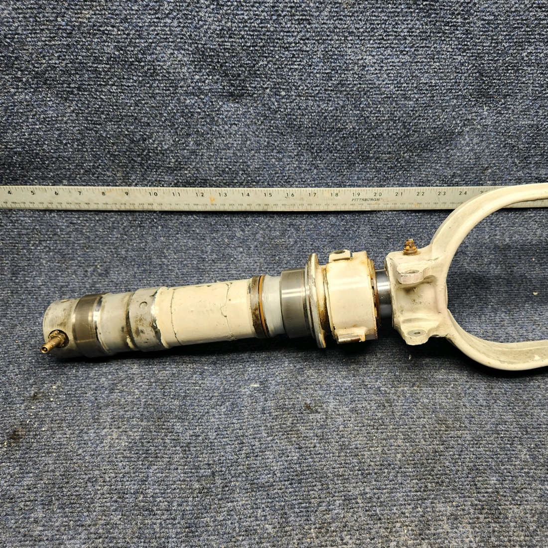 Used aircraft parts for sale, 2443006-202 / 2443006-201 CESSNA C172RG NOSE SHOCK STRUT ASSY