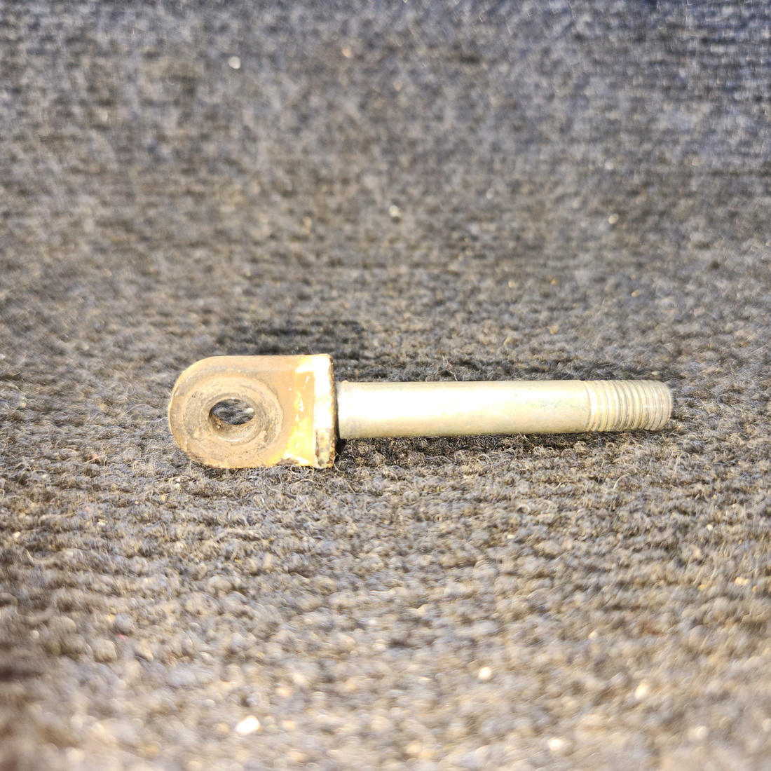 Used aircraft parts for sale, 402-057 Piper PA28 Door Cabin Attach Bolt Set 2