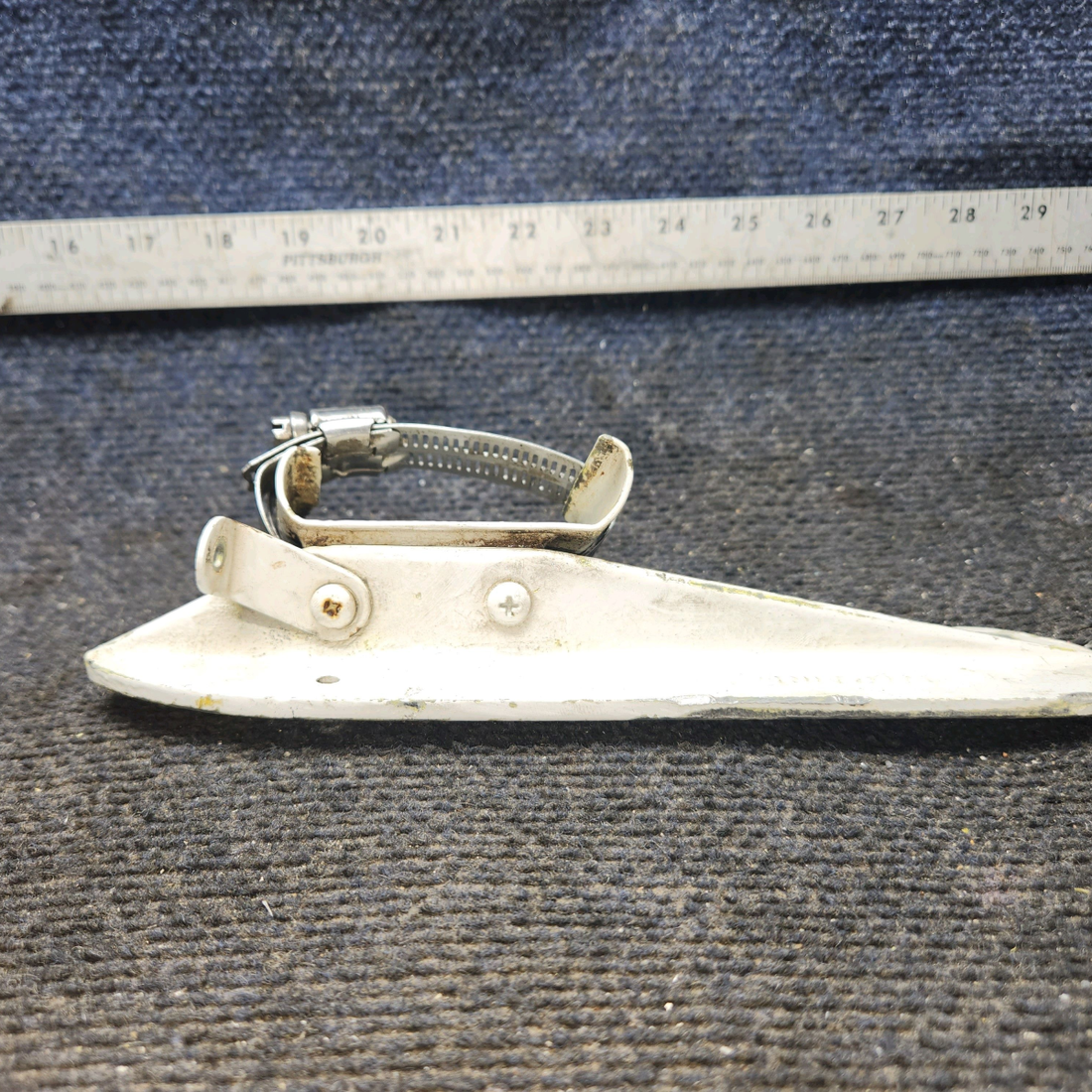 Used aircraft parts for sale, 0541155-1, 0541154-1 cessna 150G Main Gear Step with Bracket - LH