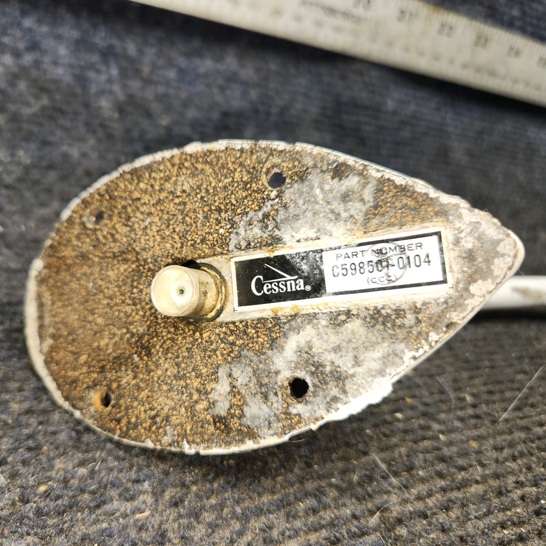 Used aircraft parts for sale, C598501-0104 cessna 172N VHF Antenna
