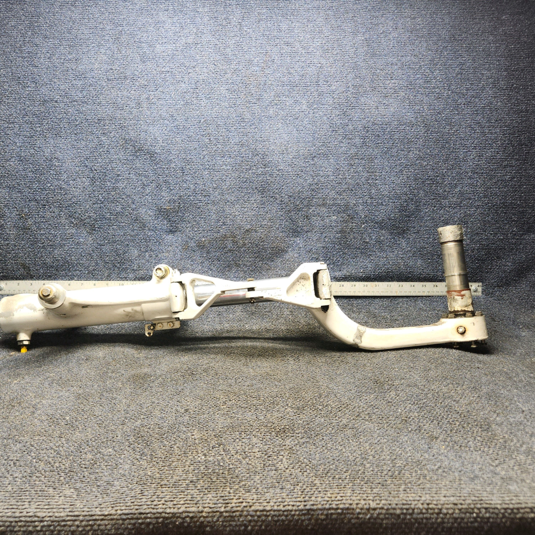 Used aircraft parts for sale, 96766-017 Piper PA32RT-300 Main Gear Strut Assembly with Torque Links - RH