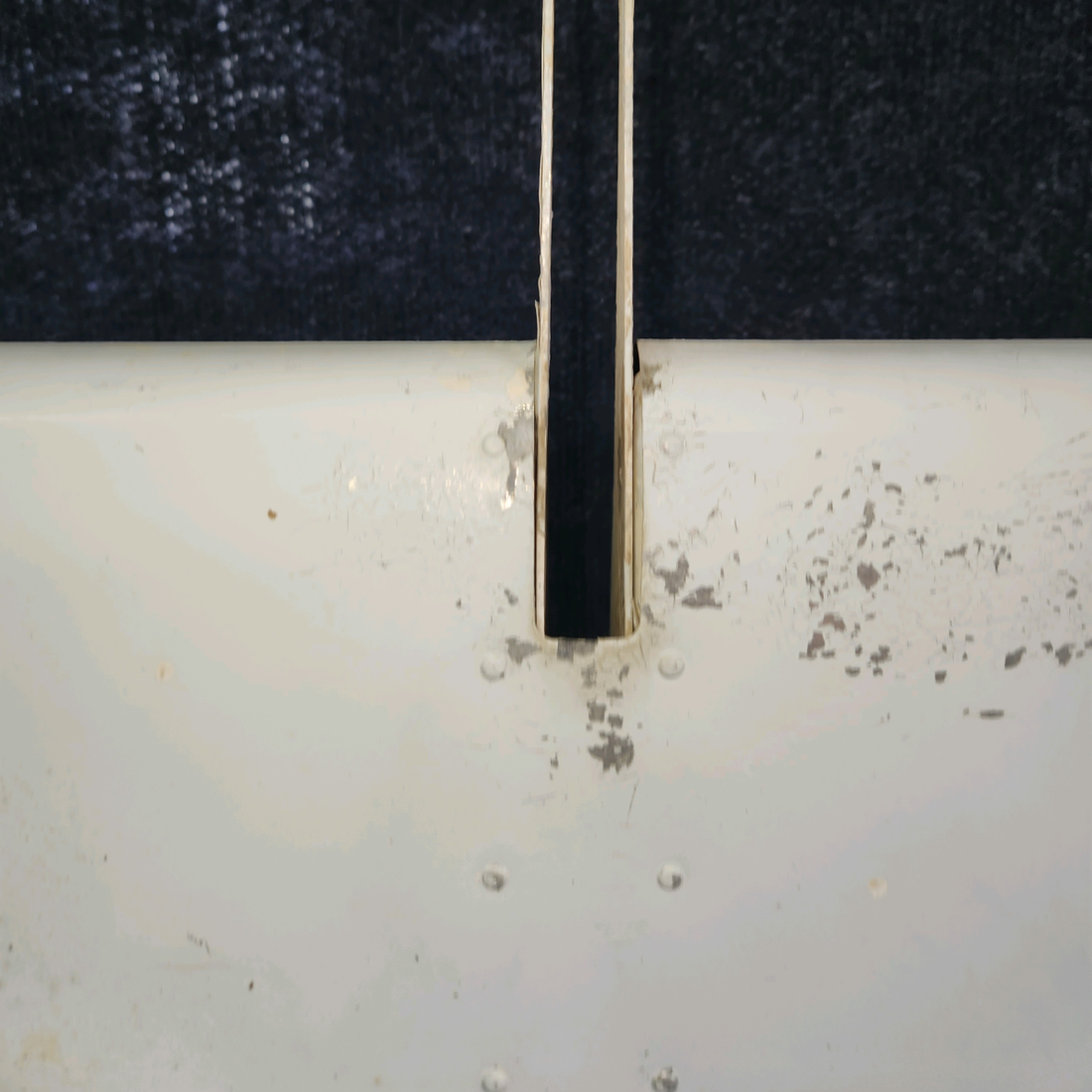 Used aircraft parts for sale, 0523901-38 Cessna 172F Flap Assy - RH