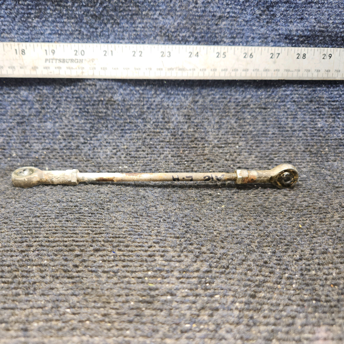 Used aircraft parts for sale, 0523218 Cessna 182G Aileron Push Pull Rod Assembly