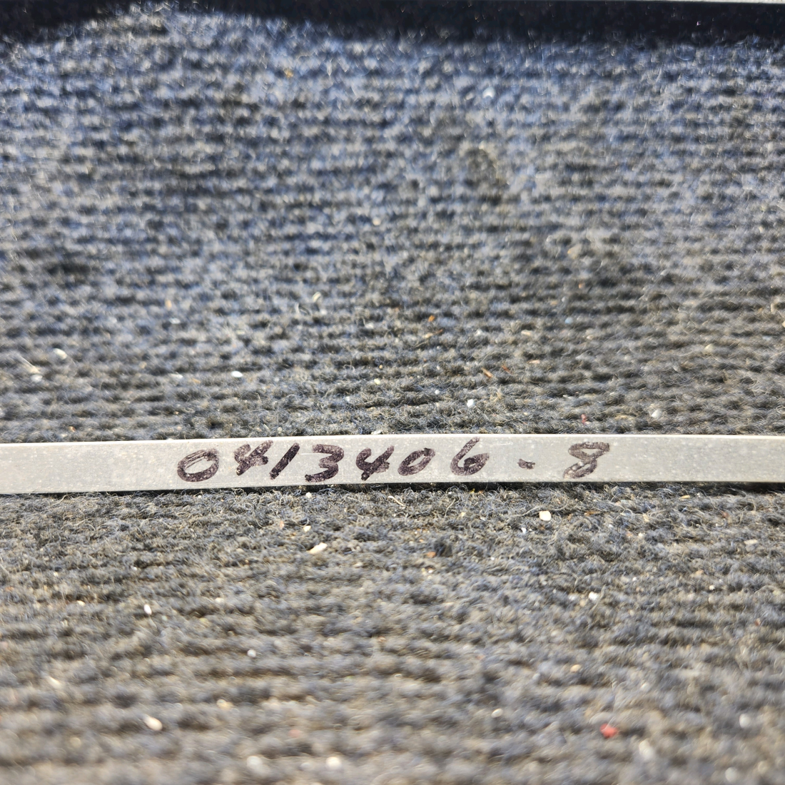 Used aircraft parts for sale, 0413406-8 cessna 150G Cabin Door Latch Drawbar