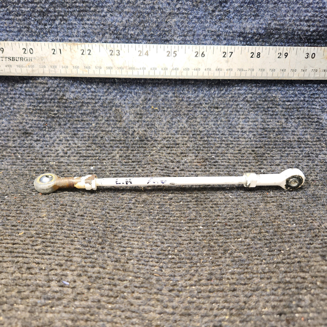 Used aircraft parts for sale, 0523218-2 cessna 172N Rod-Aileron Push-Pull
