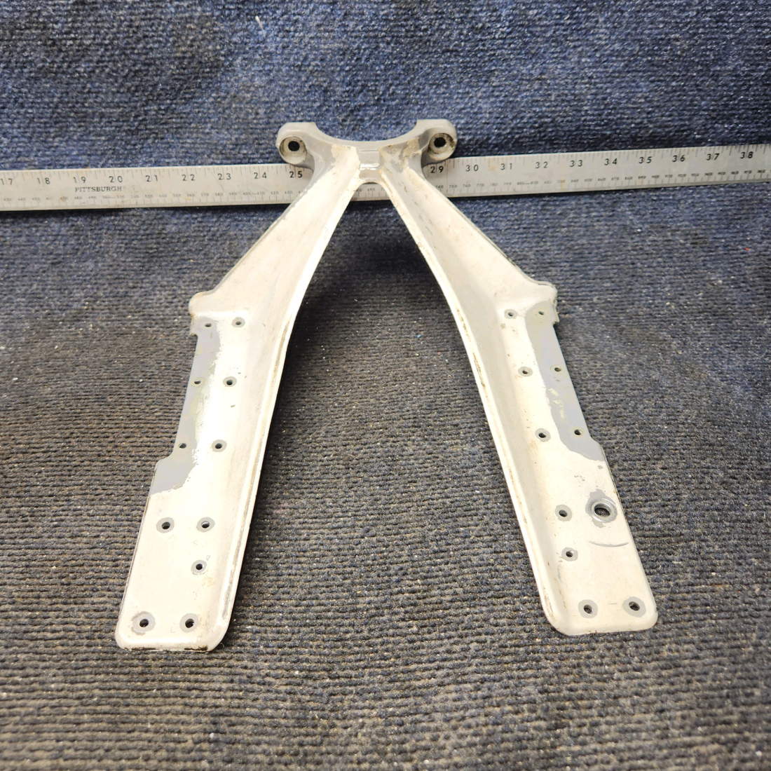 Used aircraft parts for sale, 0543016-1 Cessna 172E Nose Gear Lower Fitting