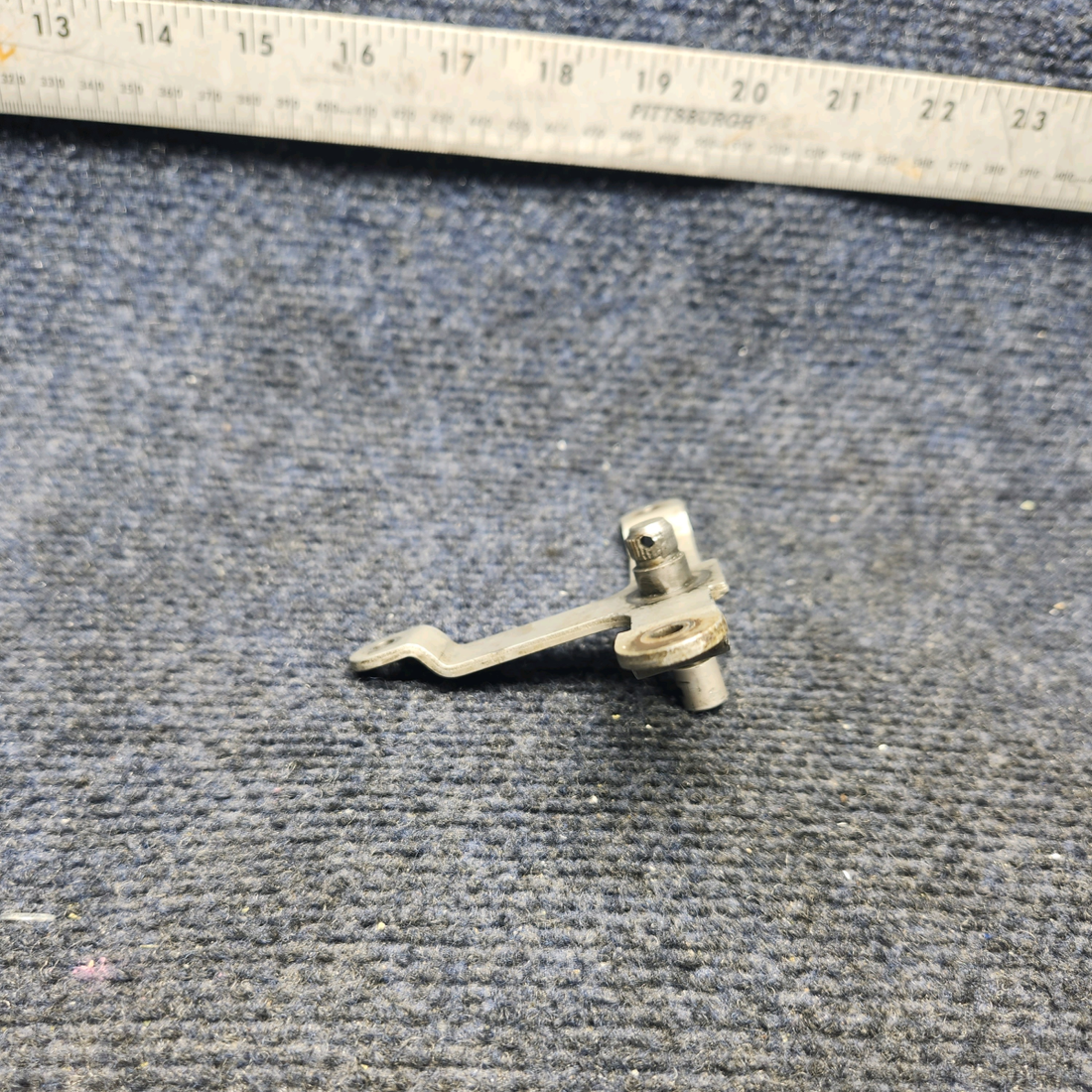 Used aircraft parts for sale, Door Latch Beechcraft F33A BEECHCRAFT BAGGAGE DOOR LATCH RETAINER ASSEMBLY