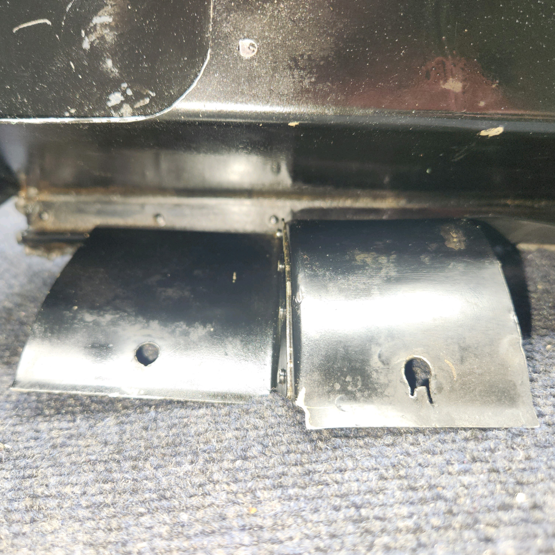 Used aircraft parts for sale, 0555199-1 CESSNA 172K ENGINE BAFFLE, FORWARD VERTICAL