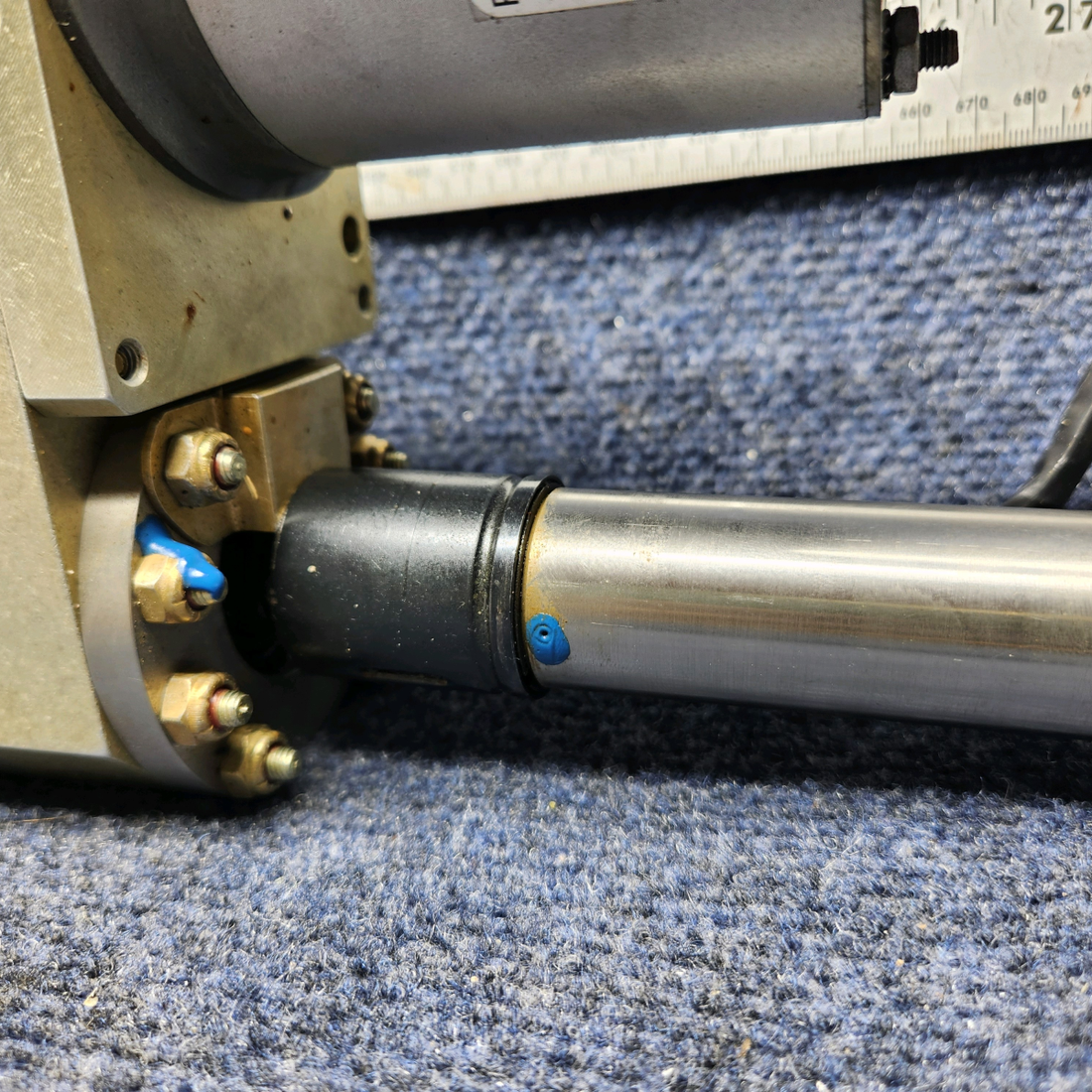 Used aircraft parts for sale, 560254-501 Vickers 102000-1 MOONEY M20J VICKERS LINEAR LANDING GEAR ACTUATOR (12V, 55A)