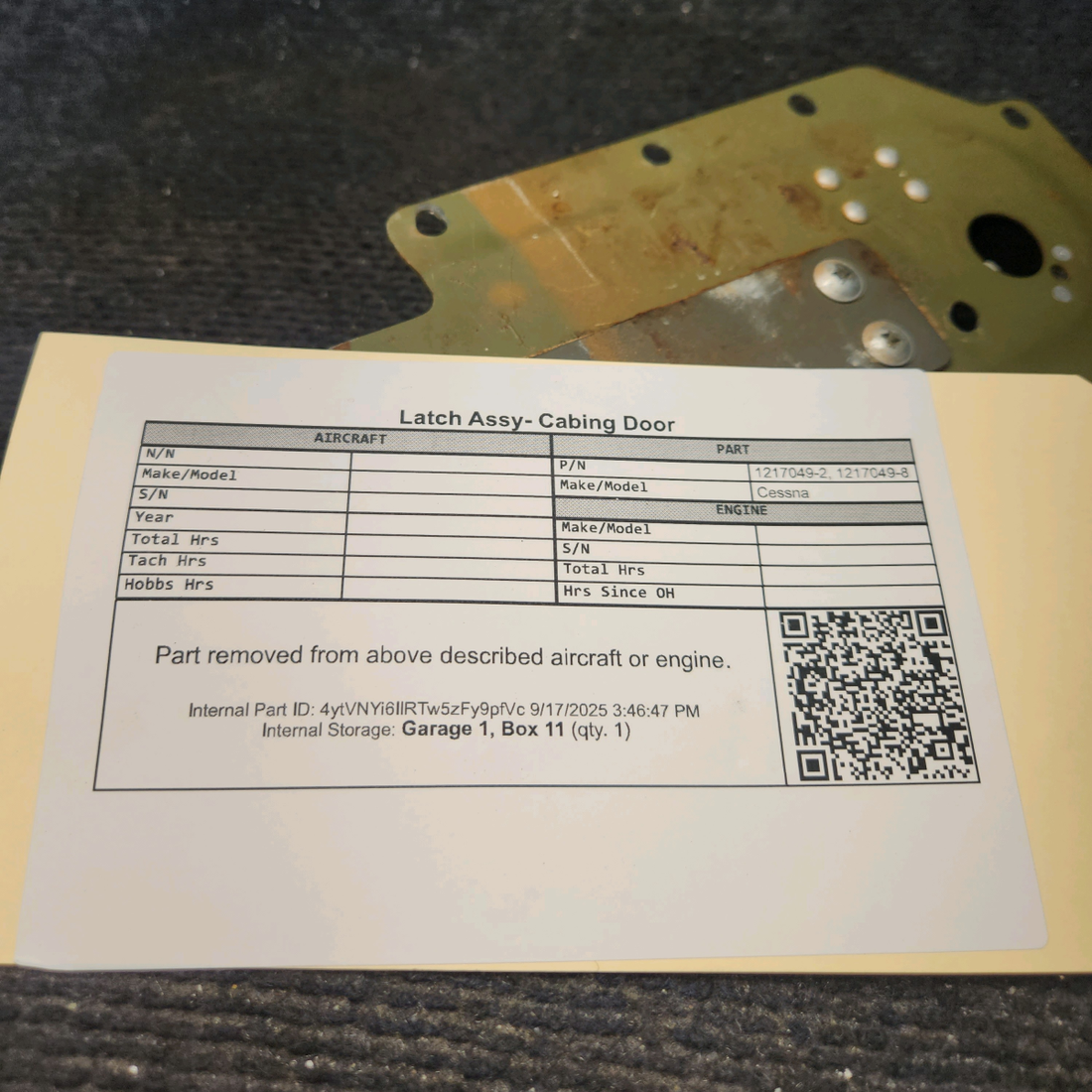 Used aircraft parts for sale, 1217049-2 Cessna C182Q Cabin Door Latch Assembly - RH