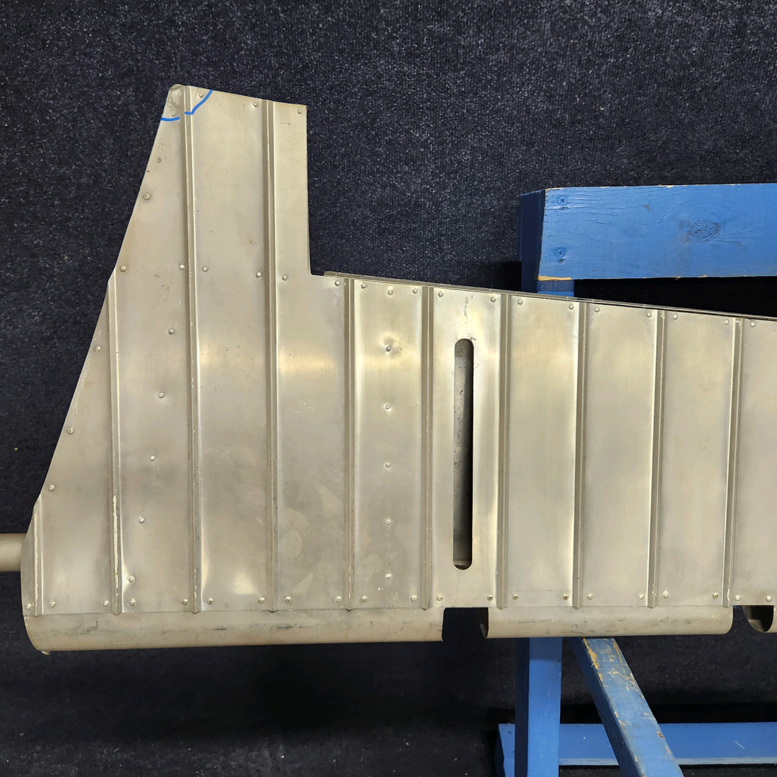 Used aircraft parts for sale, 2432000-810 Cessna  [part_model] CESSNA 172 ELEVATOR ASSEMBLY RH- NO TRIM