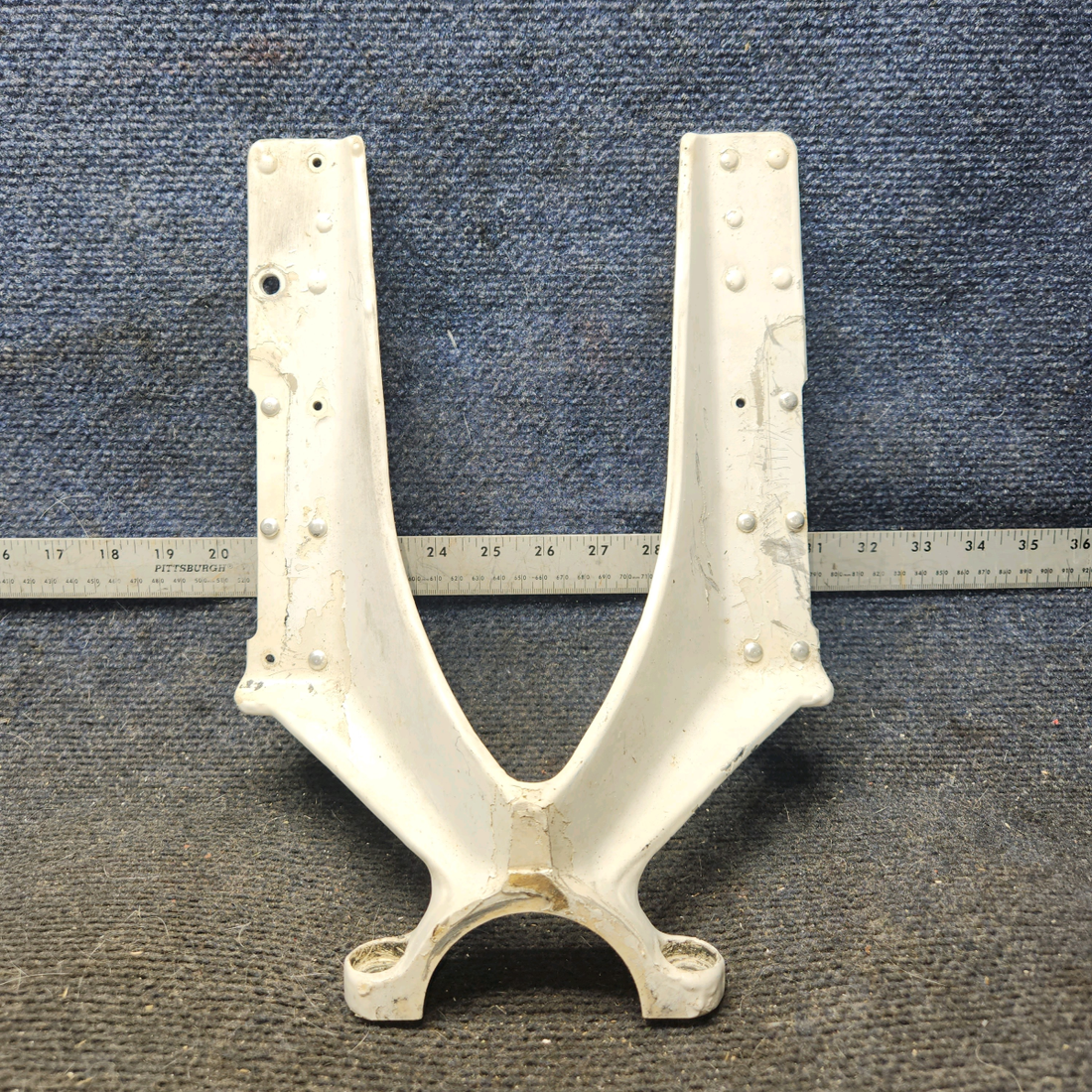 Used aircraft parts for sale, 0543016-1 cessna 172N Nose Gear Lower Attach Fitting