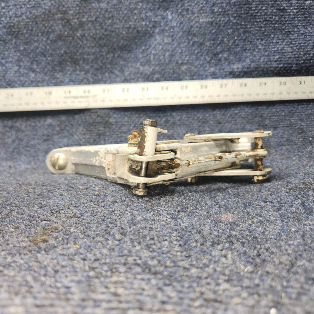 Used aircraft parts for sale, 67025-002 PIPER PA28RT-201 Main Gear Truss Link Assy w/Fitting