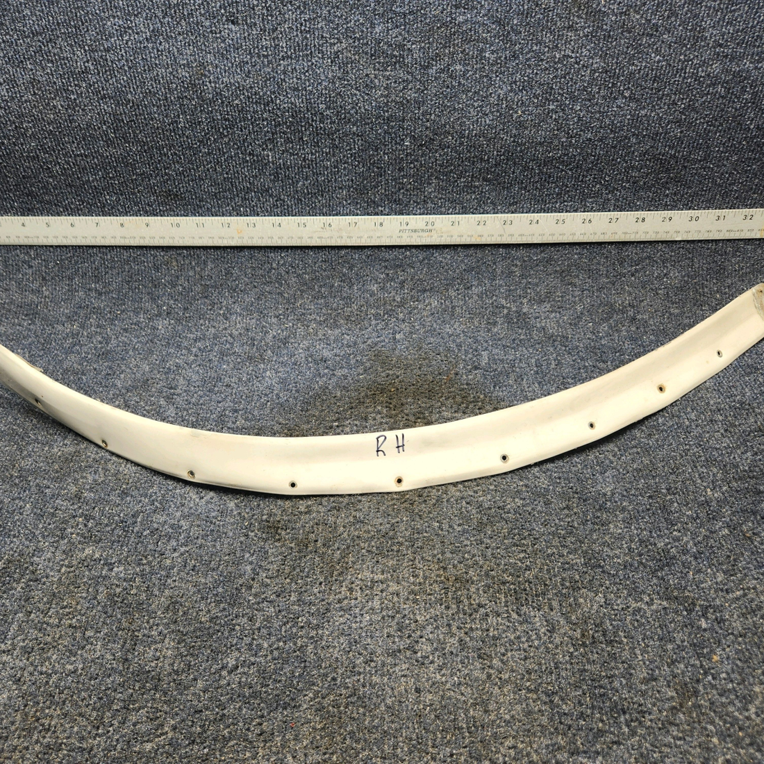 Used aircraft parts for sale, 69220-005 Piper PA32RT-300 WINDSHIELD COLLAR OUTSIDE R/H
