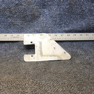Used aircraft parts for sale, 0413388-4 cessna 150G Handle Plate Assembly – RH