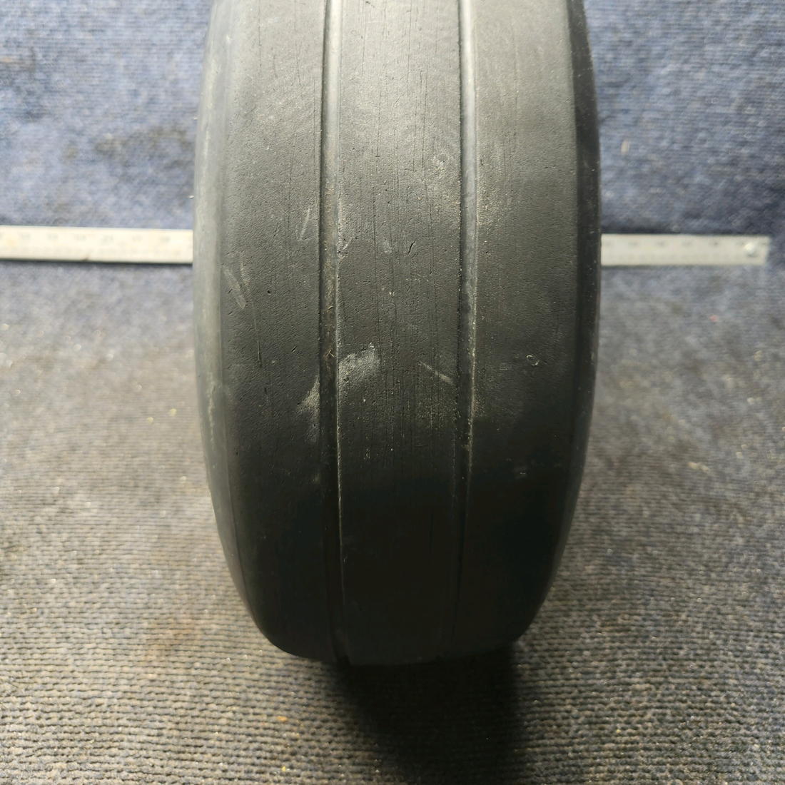 Used aircraft parts for sale, 606C66-8 Goodyear Beechcraft 35-33 Flight Custom III Tire