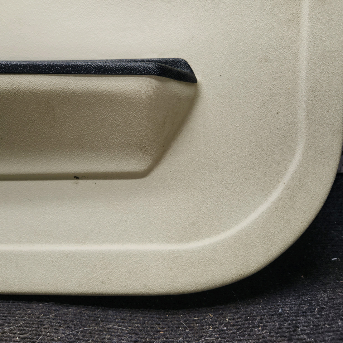 Used aircraft parts for sale, 67-82-150RD cessna 150G Door Panel - RH
