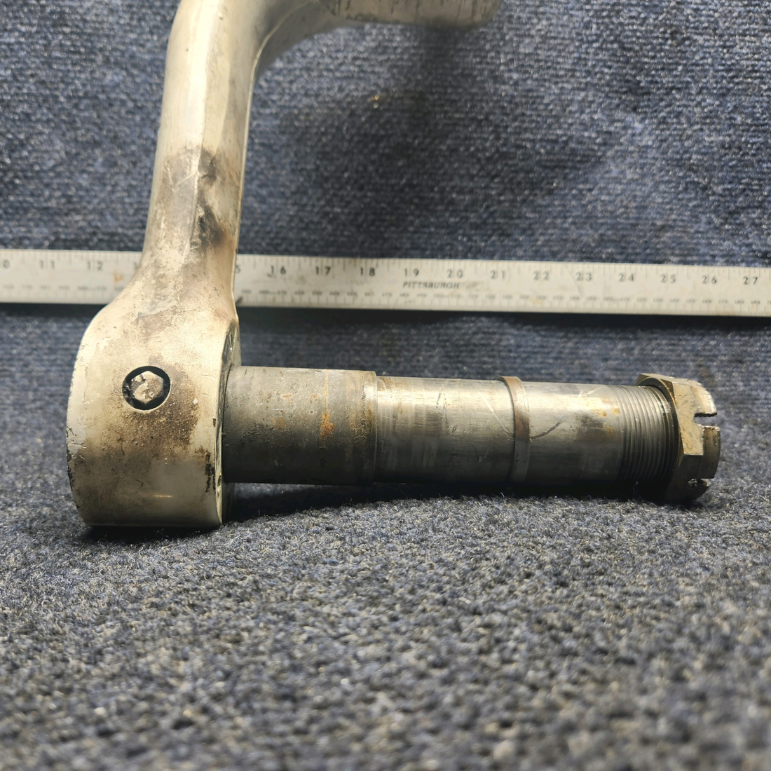 Used aircraft parts for sale, 169-810000-608 Beechcraft A23A Musketeer Custom III MAIN GEAR FORK WITH AXLE RH