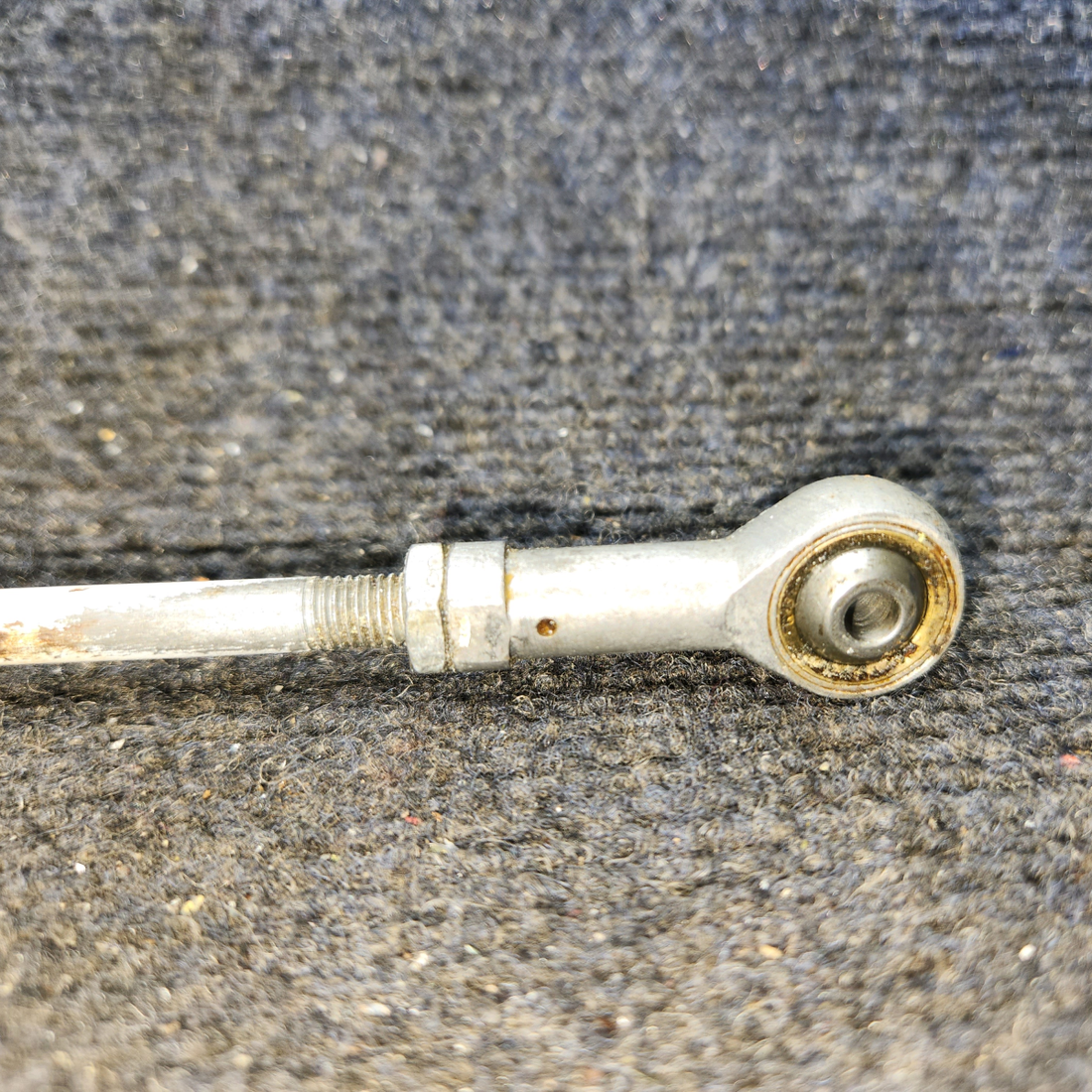 Used aircraft parts for sale, 0523537-2 Cessna 172E Push-Pull Flap Rod