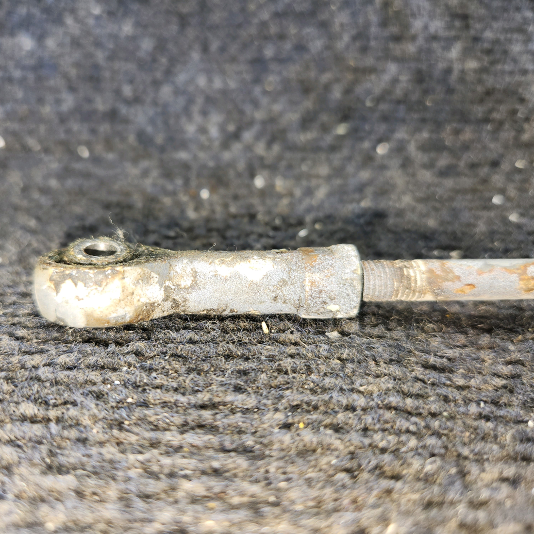 Used aircraft parts for sale, 0523537-2 Cessna 172E Flap Push-Pull Rod