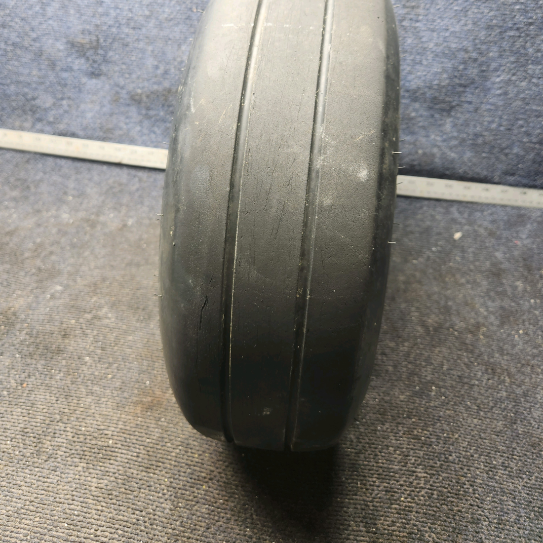 Used aircraft parts for sale, 606C66-8 Goodyear Beechcraft 35-33 Flight Custom III Tire