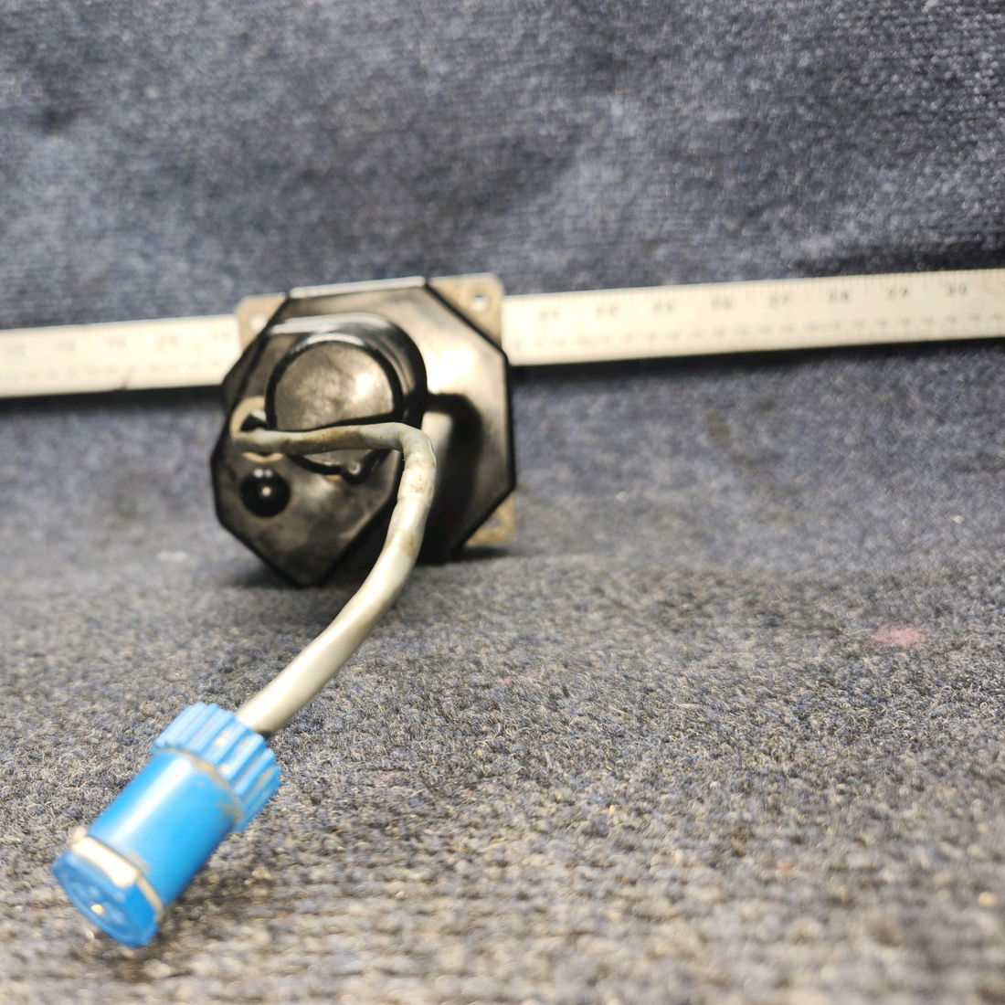 Used aircraft parts for sale, 1C508-1-487P EDO-AIRE PITCH SERVO ASSEMBLY "CORE FOR PARTS ONLY"