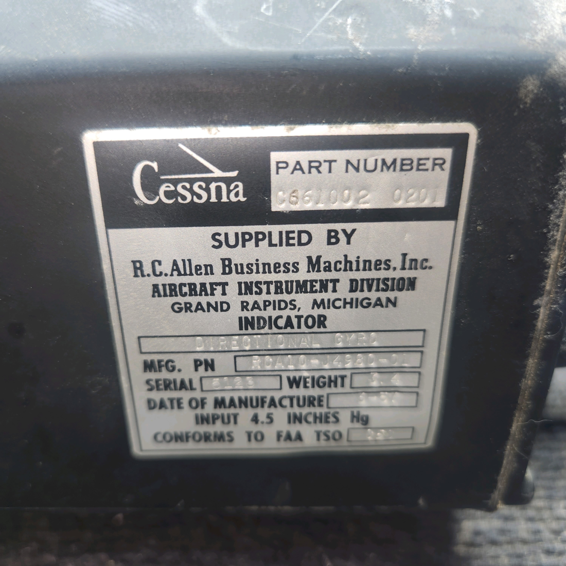 Used aircraft parts for sale, RCA10-J-3985-02 RC Allen Inst cessna 150G Directional Gyro Indicator