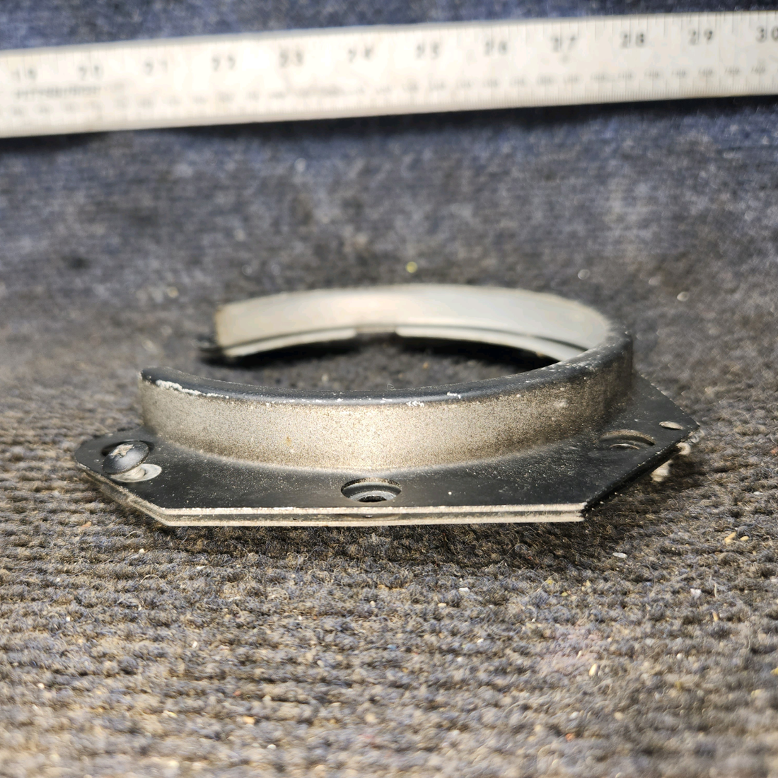 Used aircraft parts for sale, 0423542-6 cessna 150G Landing Light Bracket Assembly