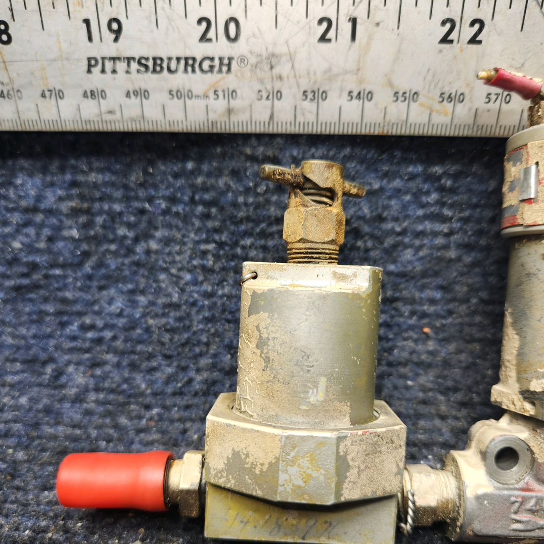 Used aircraft parts for sale, 58-380086-1 BEECHCRAFT 95-55B Shutoff Valve w/ Filter