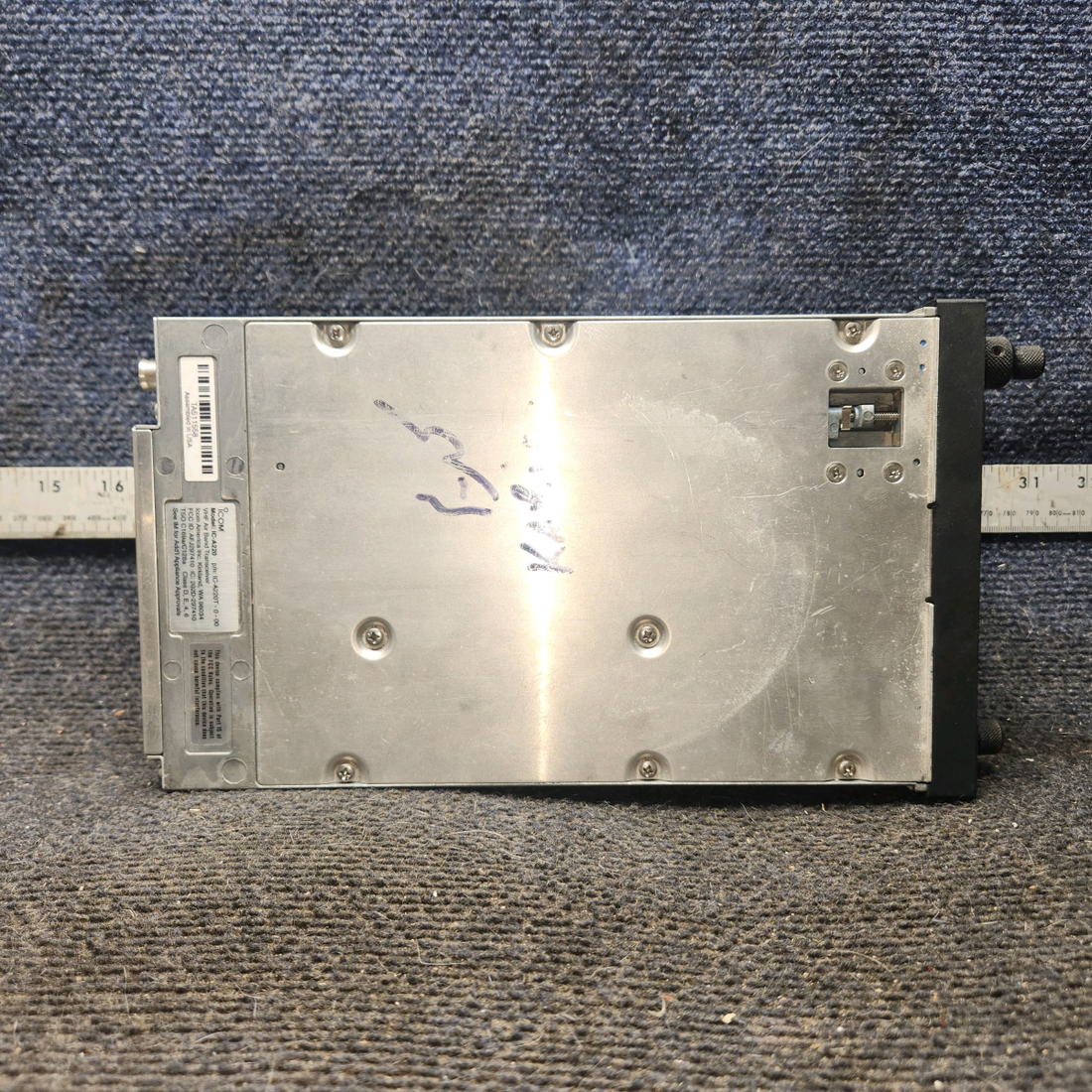 Used aircraft parts for sale, IC-A220T-0-00 Icom IC-A220 piper PA-28-181 VHF Airband Transceiver Aircraft Panel Mount