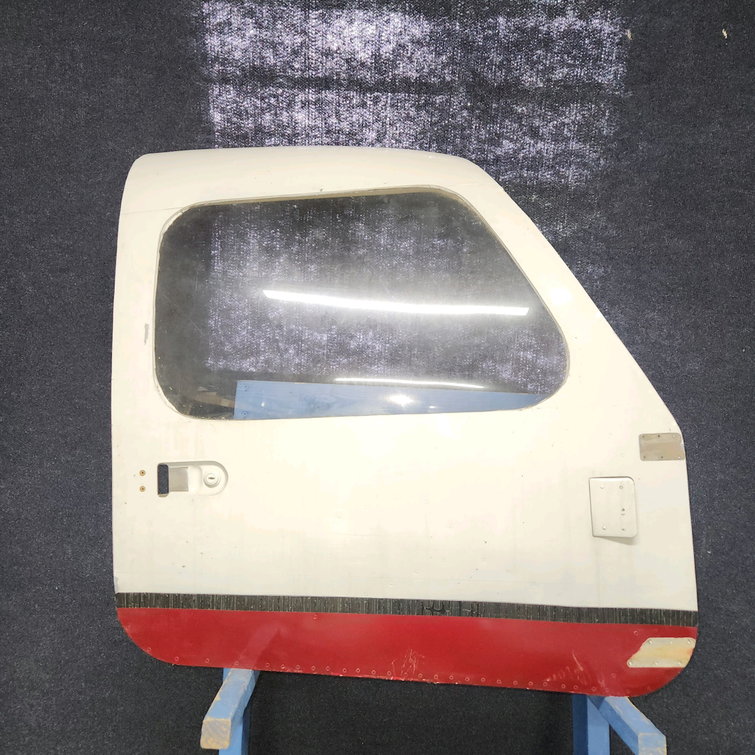 Used aircraft parts for sale, 63006-000 Piper PA-28-140 Door Assembly