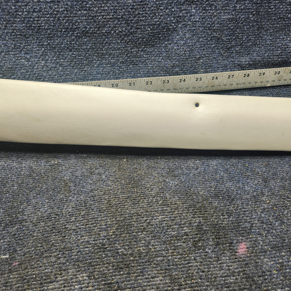 Used aircraft parts for sale, 96-534131-4 Beechcraft F33A WINDOW MOLDING ASSY AFT CABIN RH