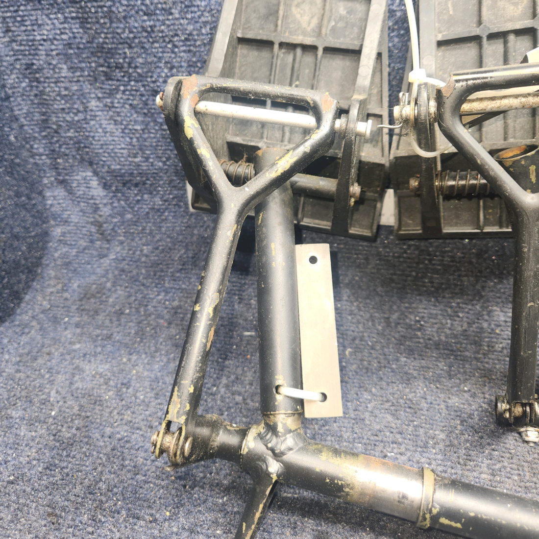 Used aircraft parts for sale, 2467001-2, 2467001-1 Cessna C172RG Rudder Bar and Pedal Set –LH/RH
