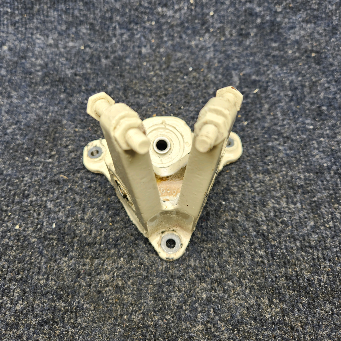 Used aircraft parts for sale, 35-600002 BEECHCRAFT F35 SUPPORT ELEVATOR INBD HINGE