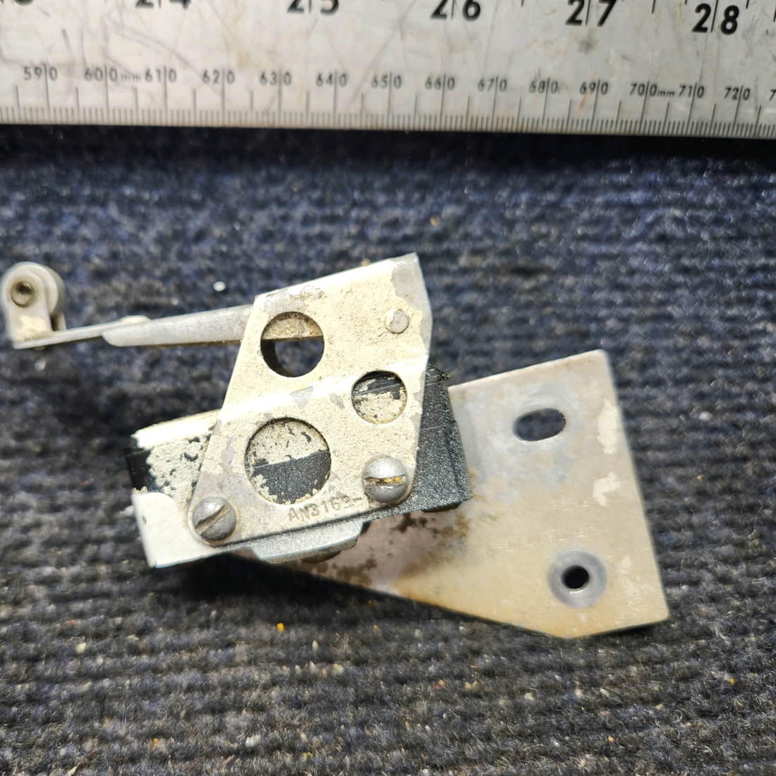 Used aircraft parts for sale, AN3169-1 BEECHCRAFT F35 Travel Limit Switch W/Arm