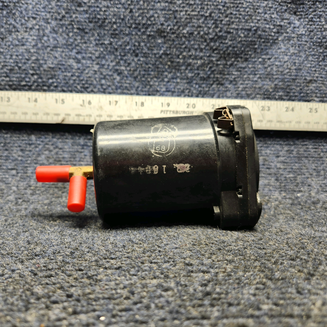 Used aircraft parts for sale, 7000 United Instruments 7000 UNITED INSTRUMENTS VERTICAL SPEED INDICATOR