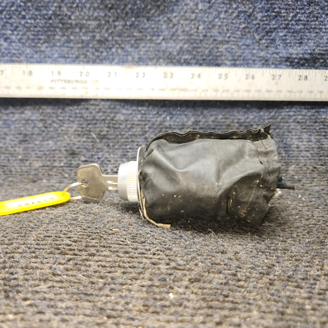Used aircraft parts for sale, C292501-0104 cessna 172N Starter Ignition Switch with Key