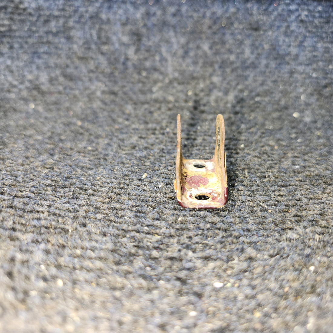 Used aircraft parts for sale, 35-650121-4 BEECHCRAFT F35 Elevator Hinge Bracket Out