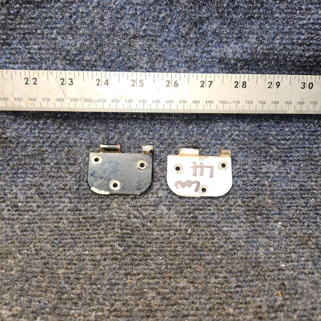 Used aircraft parts for sale, 0511280-4 Cessna Cabin Door Lower Aft Hinge Half – RH - Price Per Each