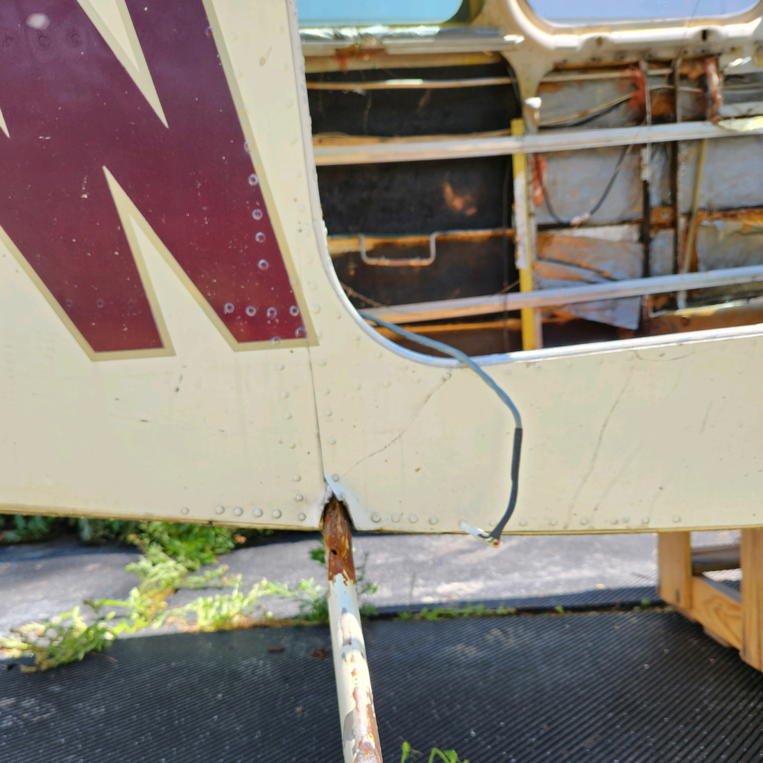Used aircraft parts for sale, BONANZA F35 S/N D4260 BEECHCRAFT F35 FUSELAGE BELY LANDING- -OR IS SOLD IN PARTS.