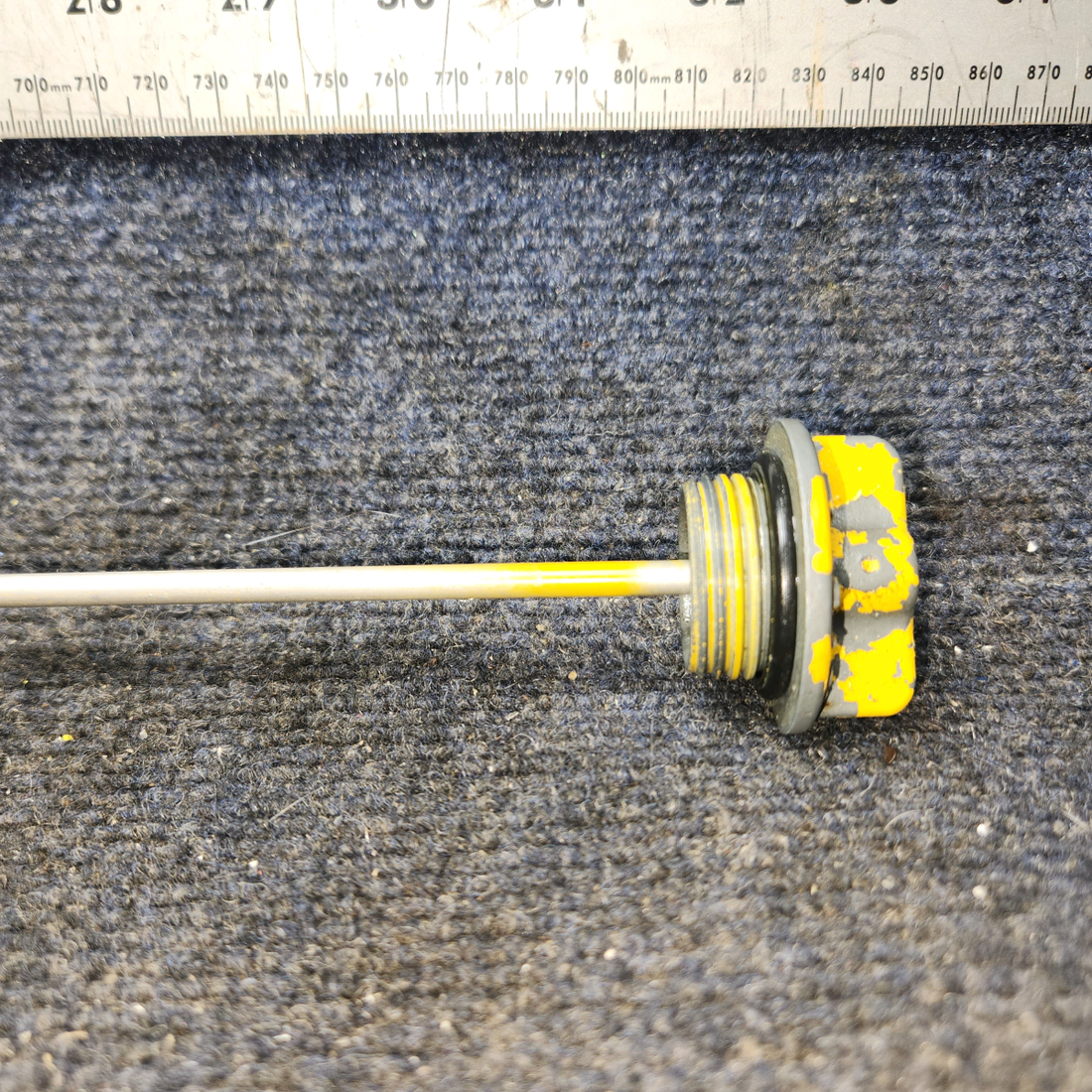 Used aircraft parts for sale, LW-16783-18 Lycoming Piper PA-28-140 Oil Level Gauge – 8 QTS, Length 20"