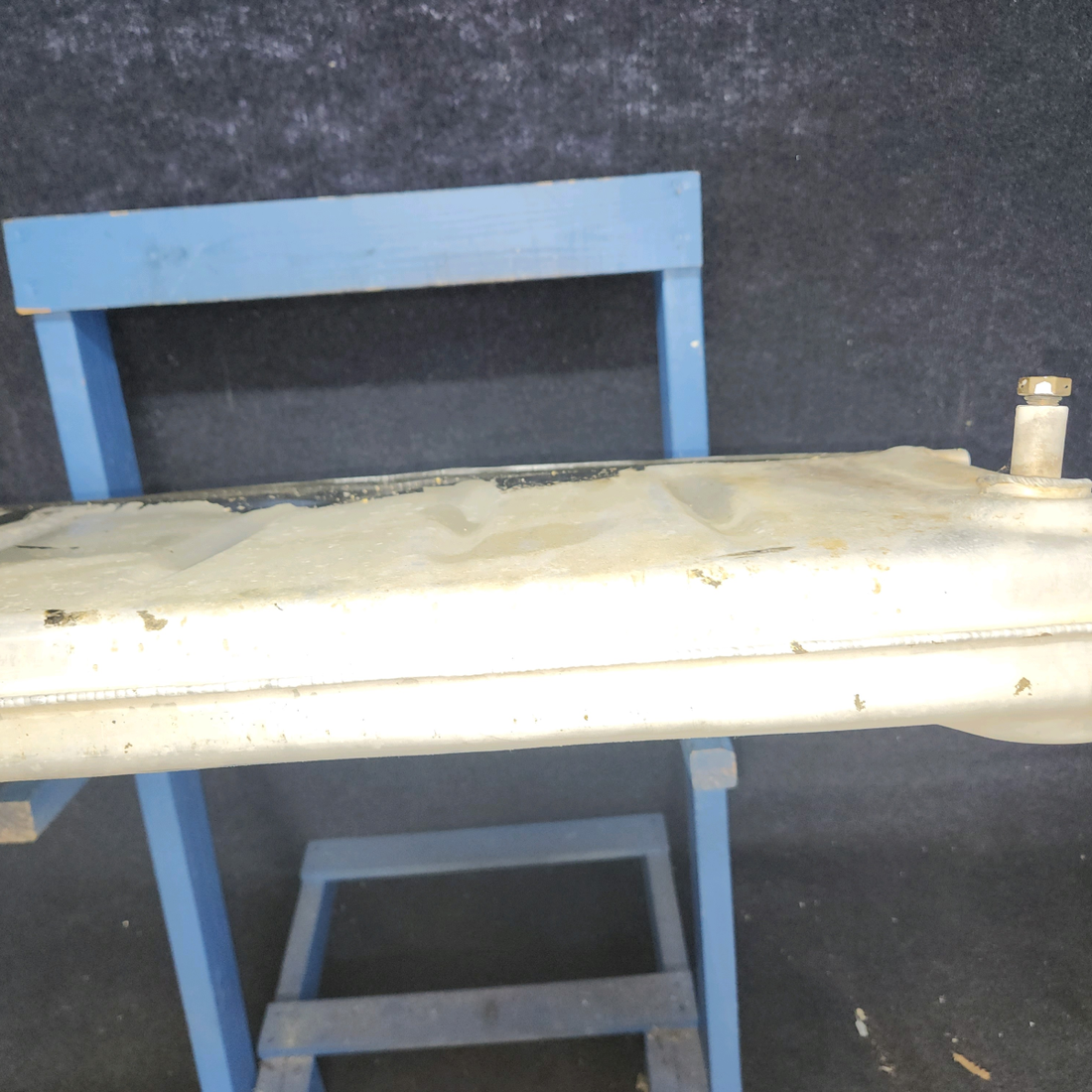 Used aircraft parts for sale, 0526007-4 Cessna 172E Fuel Tank Assembly RH