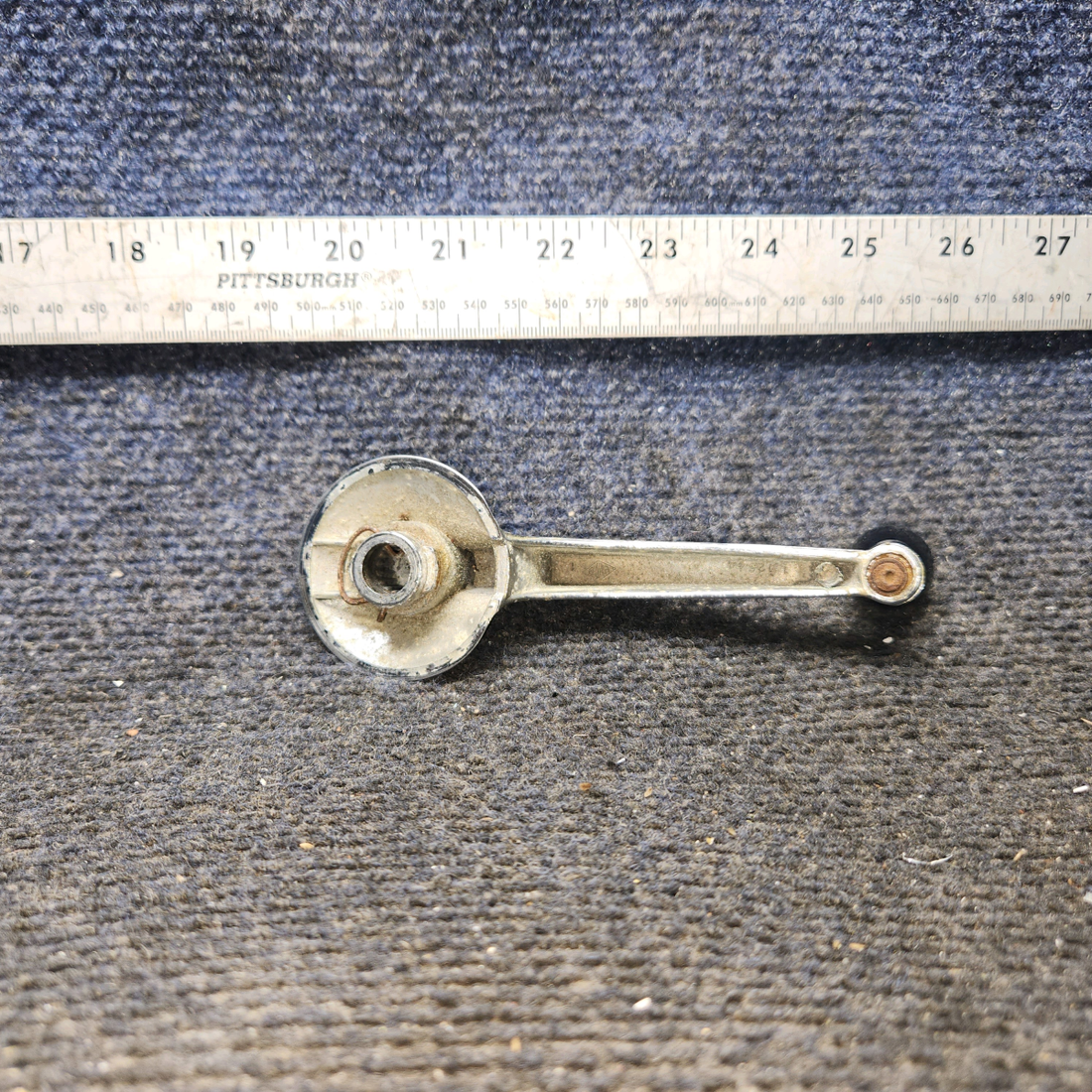 Used aircraft parts for sale, 464-023 Piper PA-28-140 Stabilator Trim Crank Handle