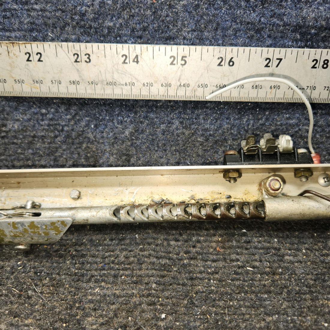 Used aircraft parts for sale, 0813150-75, 1713035-1 cessna 172N Parking Brake Handle and Support Assembly