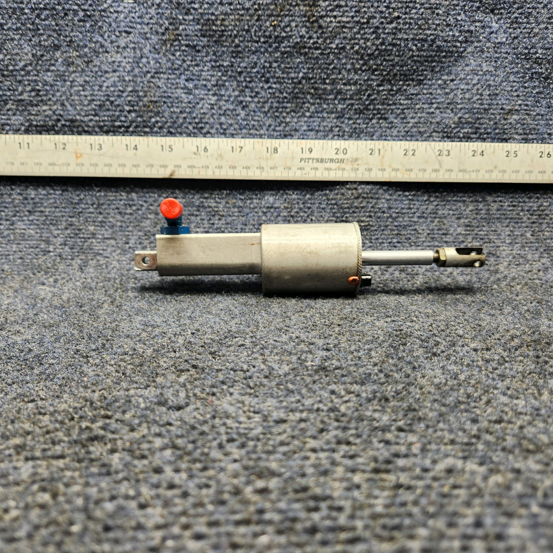 Used aircraft parts for sale, 0541138-22 CESSNA 172K MASTER BRAKE CYLINDER ASSEMBLY