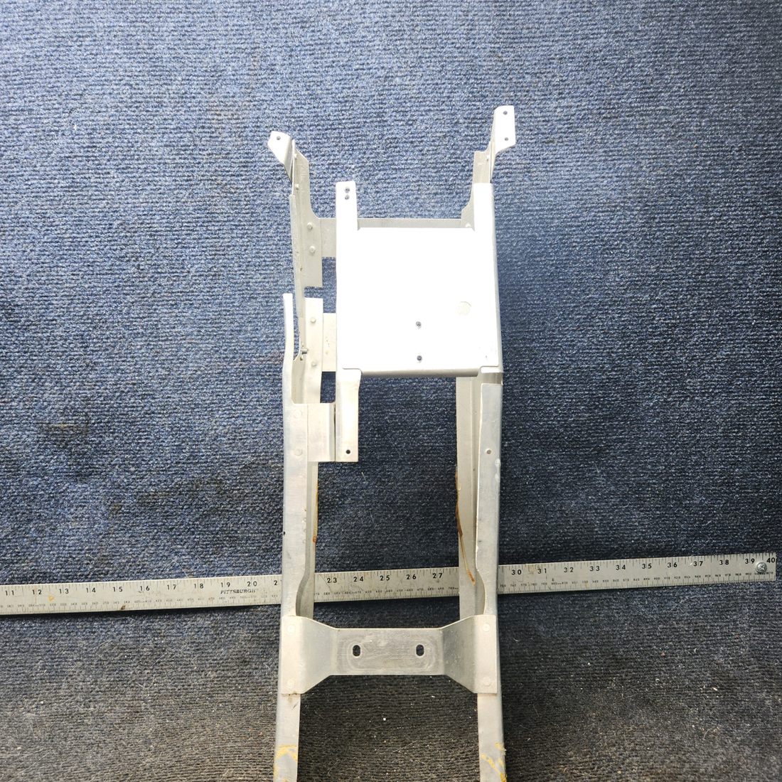 Used aircraft parts for sale, 0513368-201 cessna 172N Console Structure Assembly