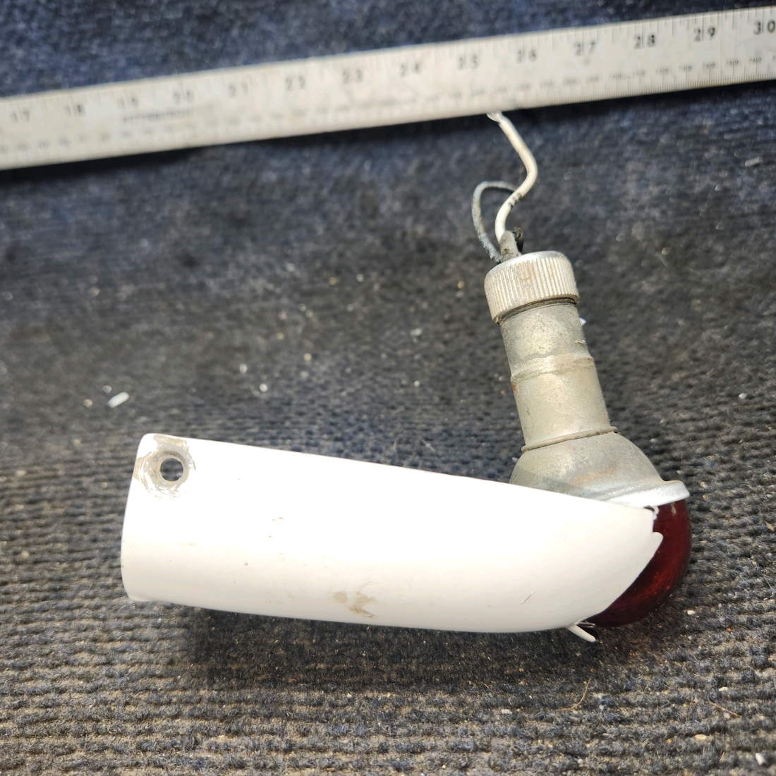 Used aircraft parts for sale, C622001-0201 cessna 150G Wing Position Light Assembly with Red Lens – LH
