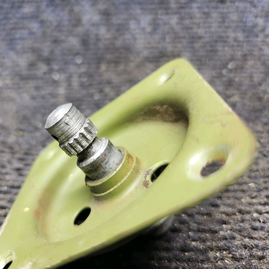 Used aircraft parts for sale, 0413195-3, 0511227-7 Cessna 172E Cabin Door Handle Plate Assembly with Shaft