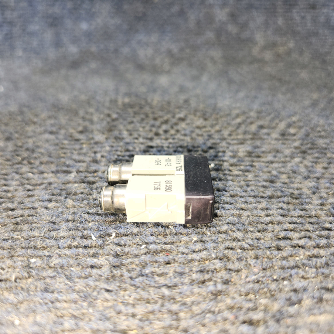 Used aircraft parts for sale, 726-7106-024 Korry Piper PA-31T Annunciator Switch – Nose/Baggage Door Ajar