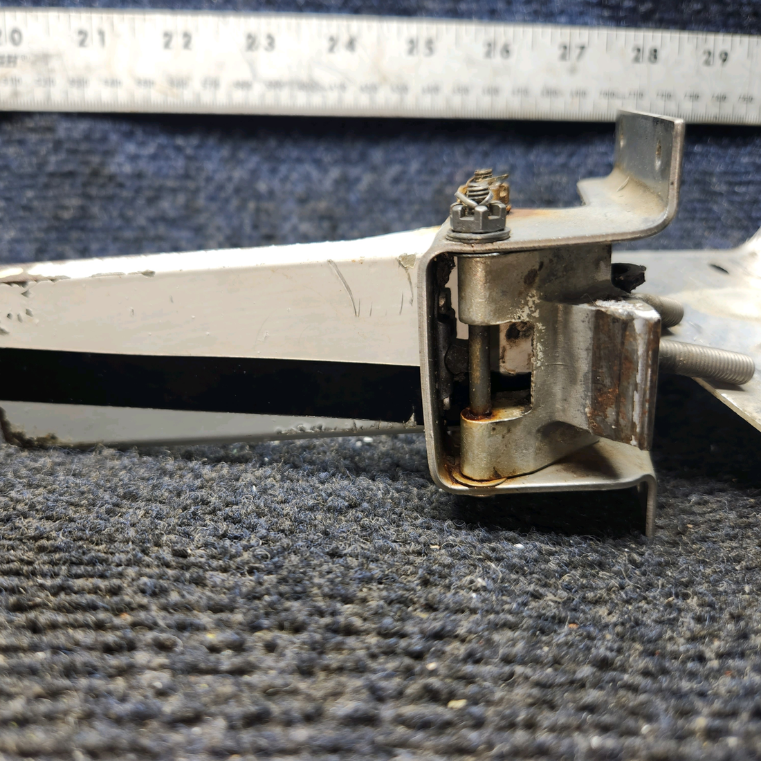 Used aircraft parts for sale, 79515-003 Piper PA32RT-300 Cabin Door Latch Assembly